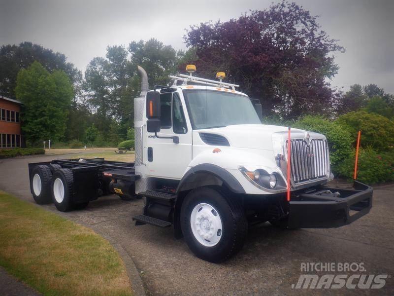 International 7400 Шаси кабини