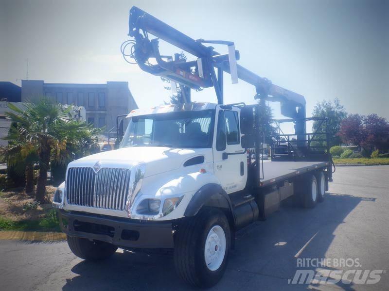 International 7500 Автокранове