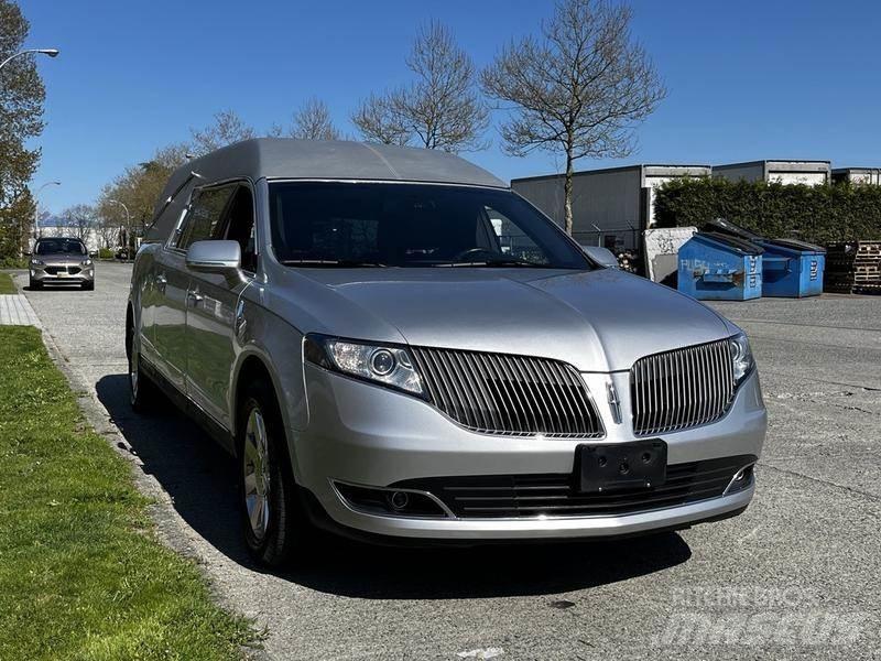 Lincoln MKT Коли