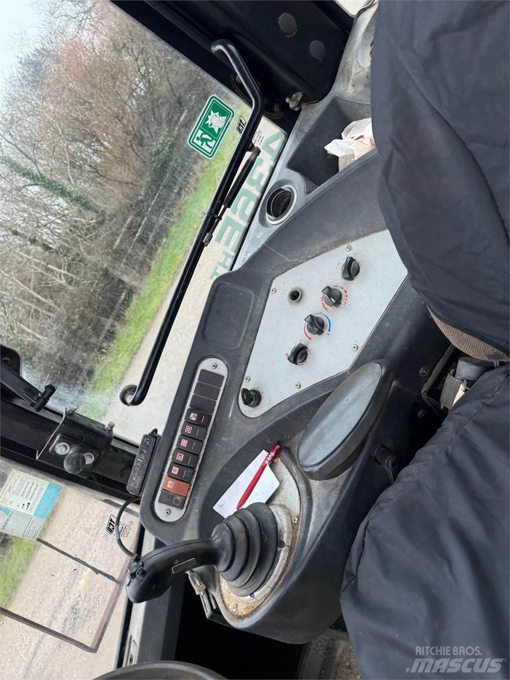 JCB 436HT Колесни товарачи