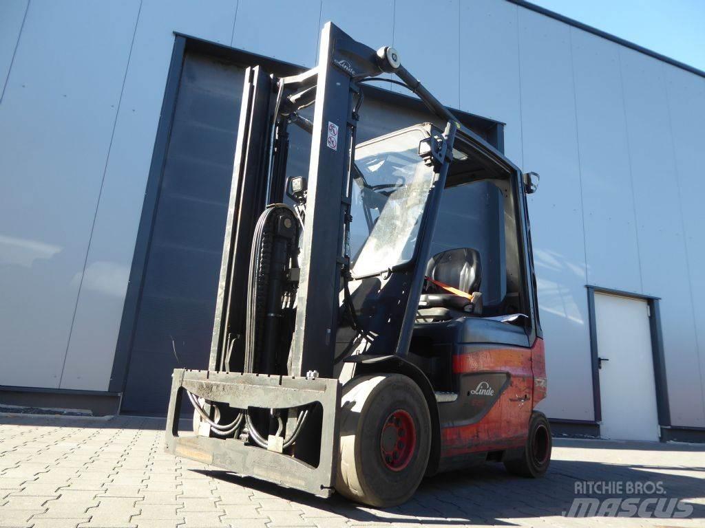 Linde E25-01 Електрически вилични кари-повдигачи