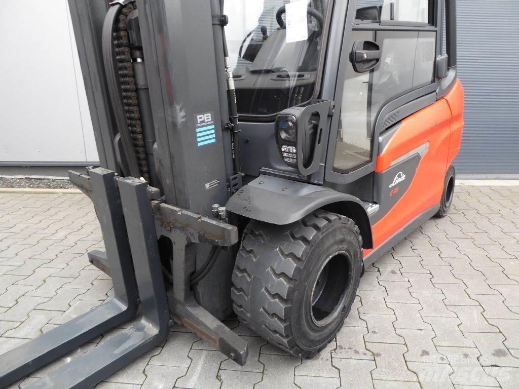 Linde E35L-01 Електрически вилични кари-повдигачи