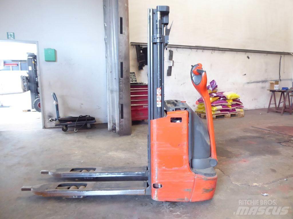 Linde L12L Колички високоповдигачи с теглич