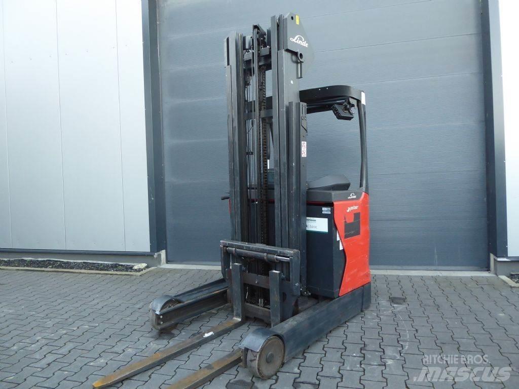 Linde R16-01 Ретрак/ Високоповдигач с изместване на вилката напред