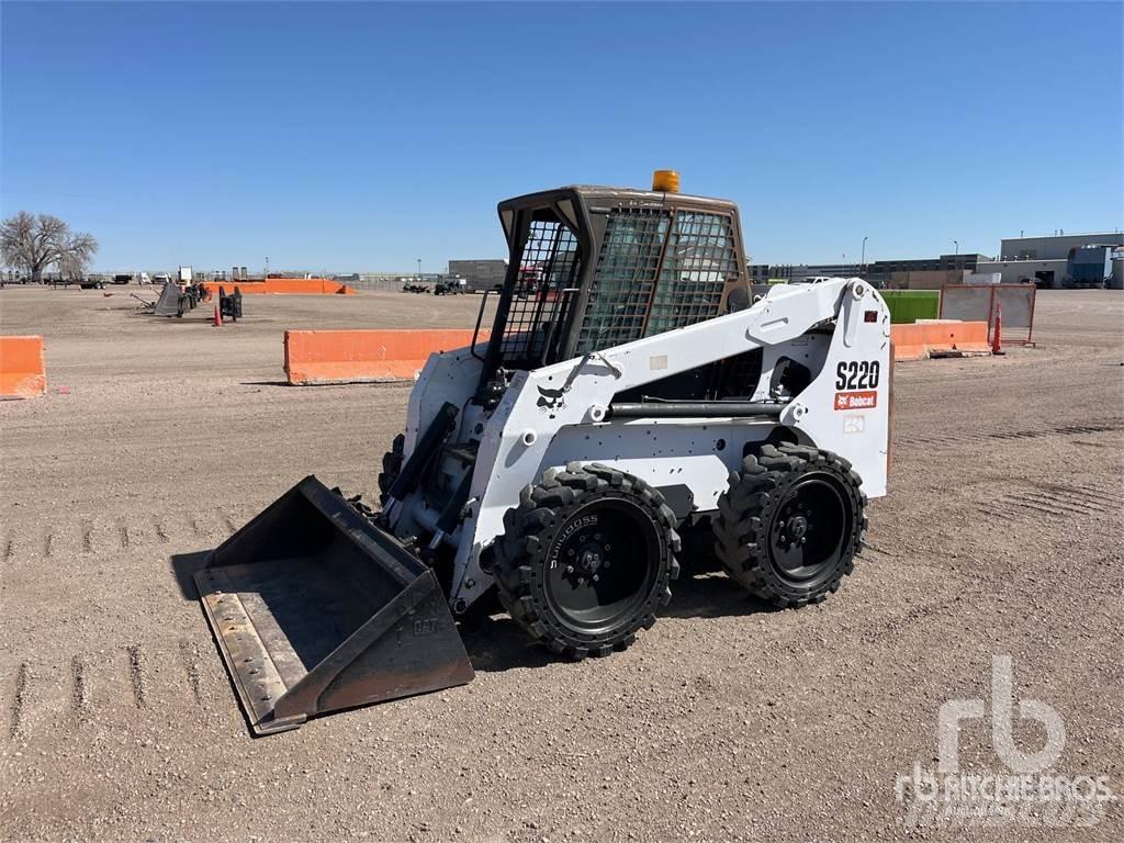 Bobcat S220 Мини товарачи
