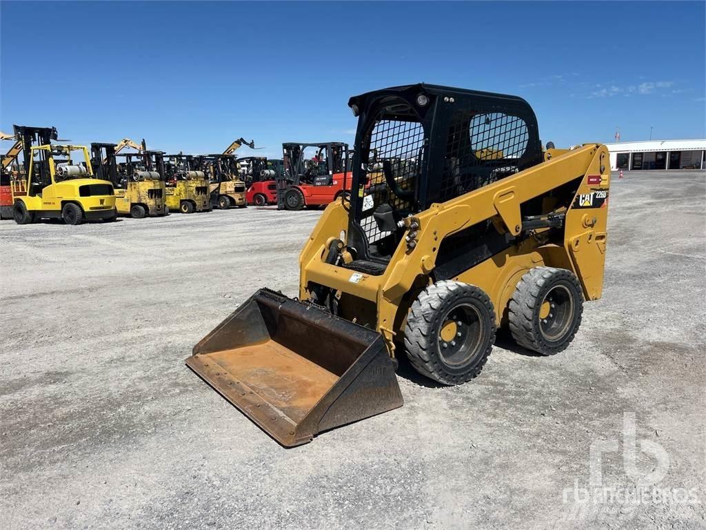 CAT 226D C1-H2 Мини товарачи
