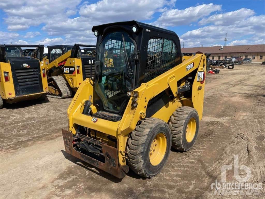 CAT 226D3 Мини товарачи
