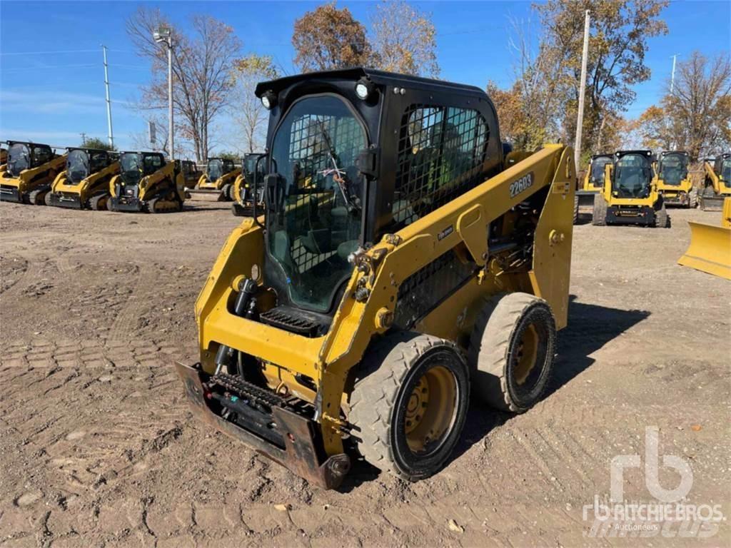 CAT 226D3 Мини товарачи
