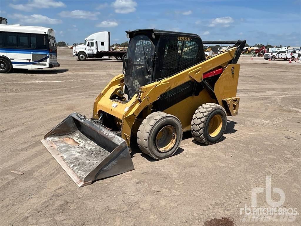 CAT 262D3 Мини товарачи
