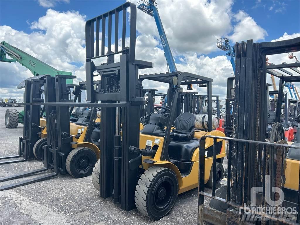 CAT 2P7000 Дизелови камиони