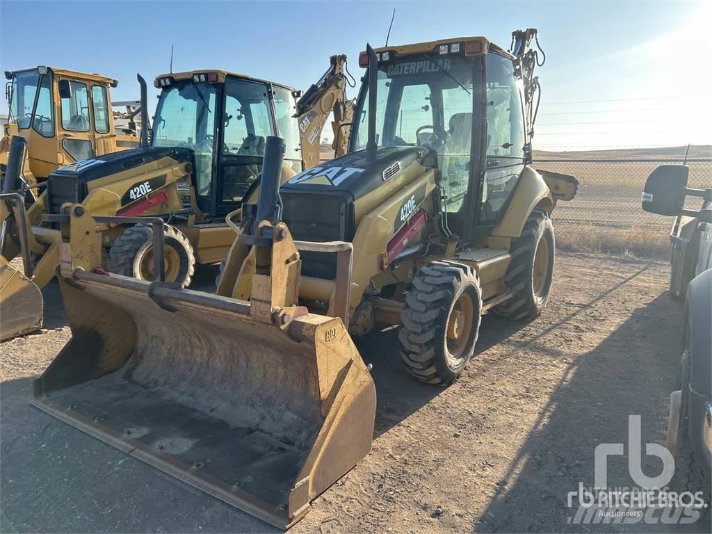 CAT 420E Товарач със заден ексватор