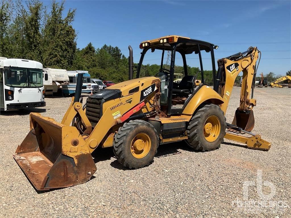 CAT 420F Товарач със заден ексватор