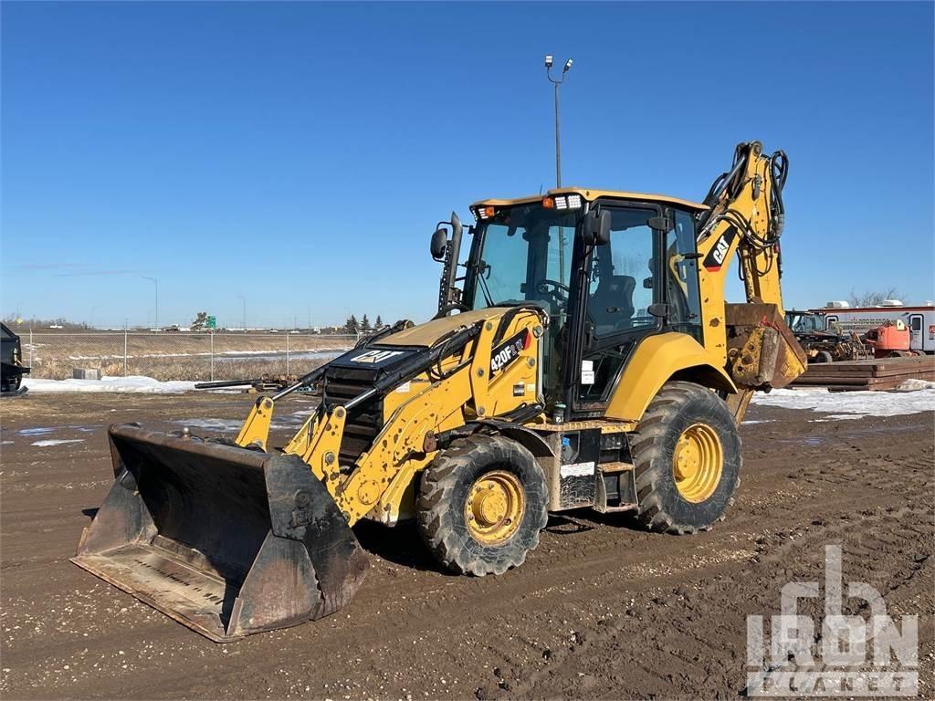 CAT 420F2IT Товарач със заден ексватор