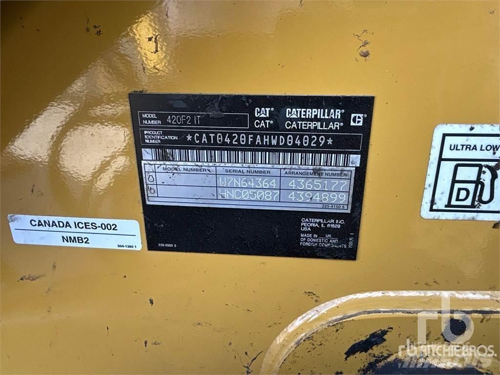 CAT 420F2IT Товарач със заден ексватор