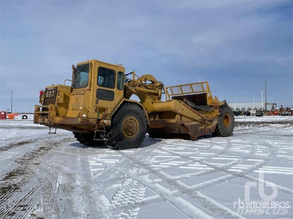 CAT 621F Скрепери
