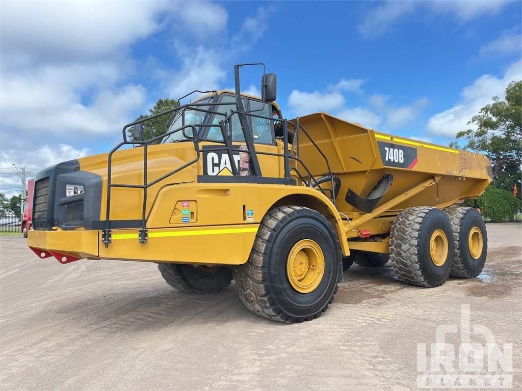 CAT 740B Дъмпери/моторни превозни средства