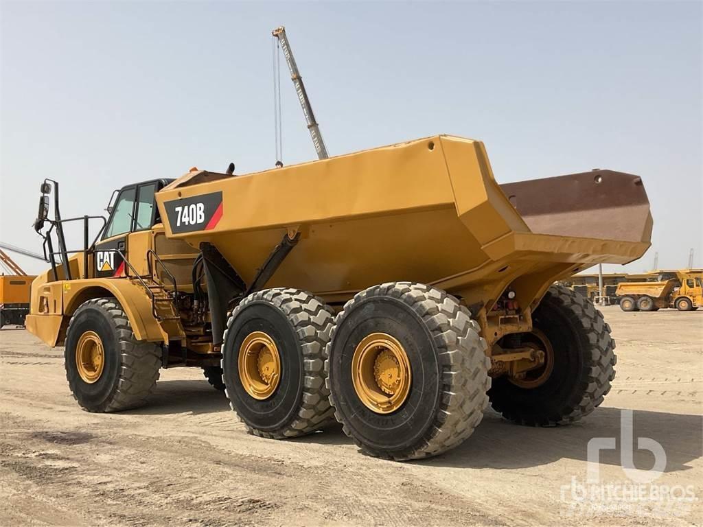 CAT 740B Дъмпери/моторни превозни средства