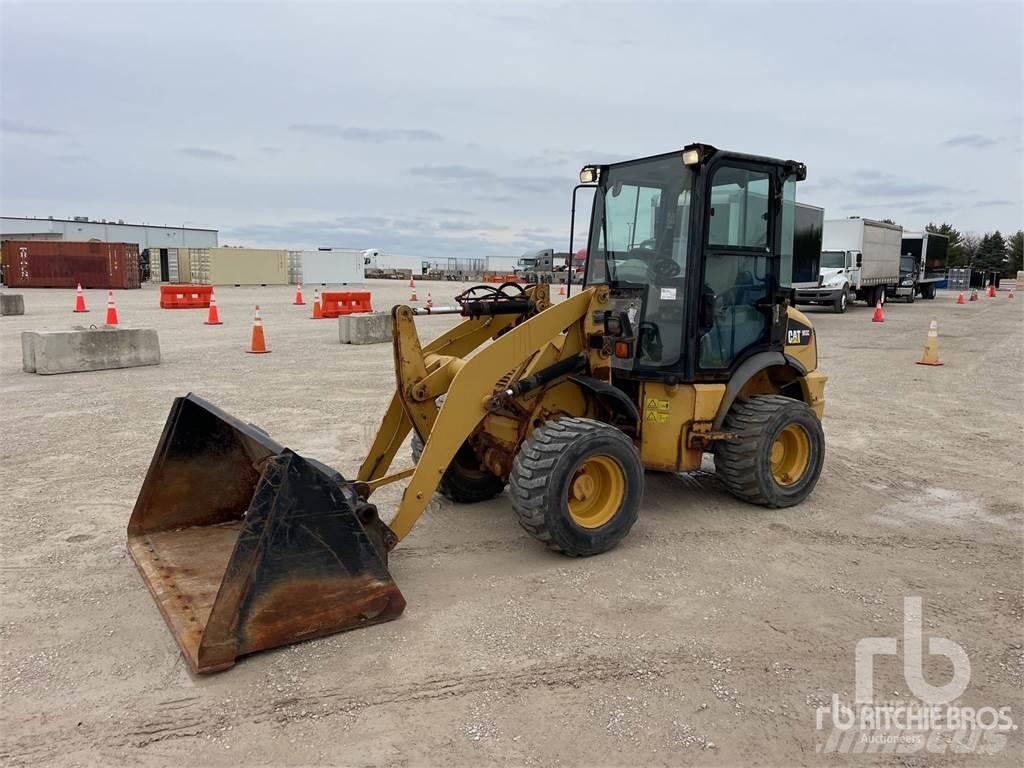 CAT 903C2 Колесни товарачи