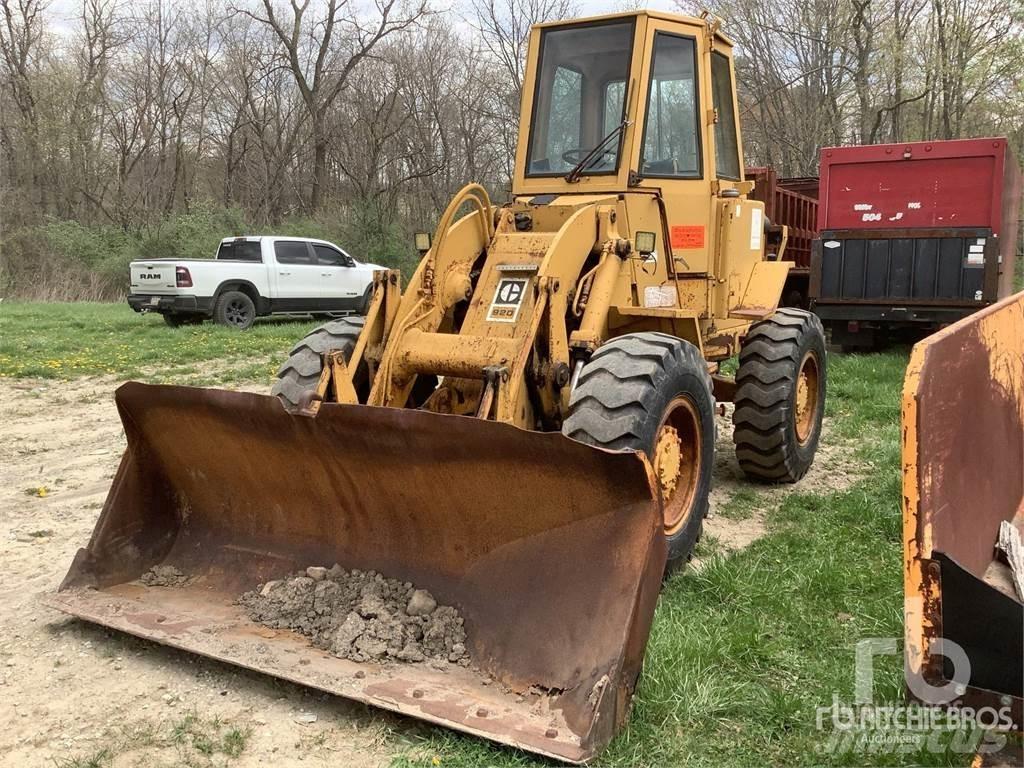 CAT 920 Колесни товарачи