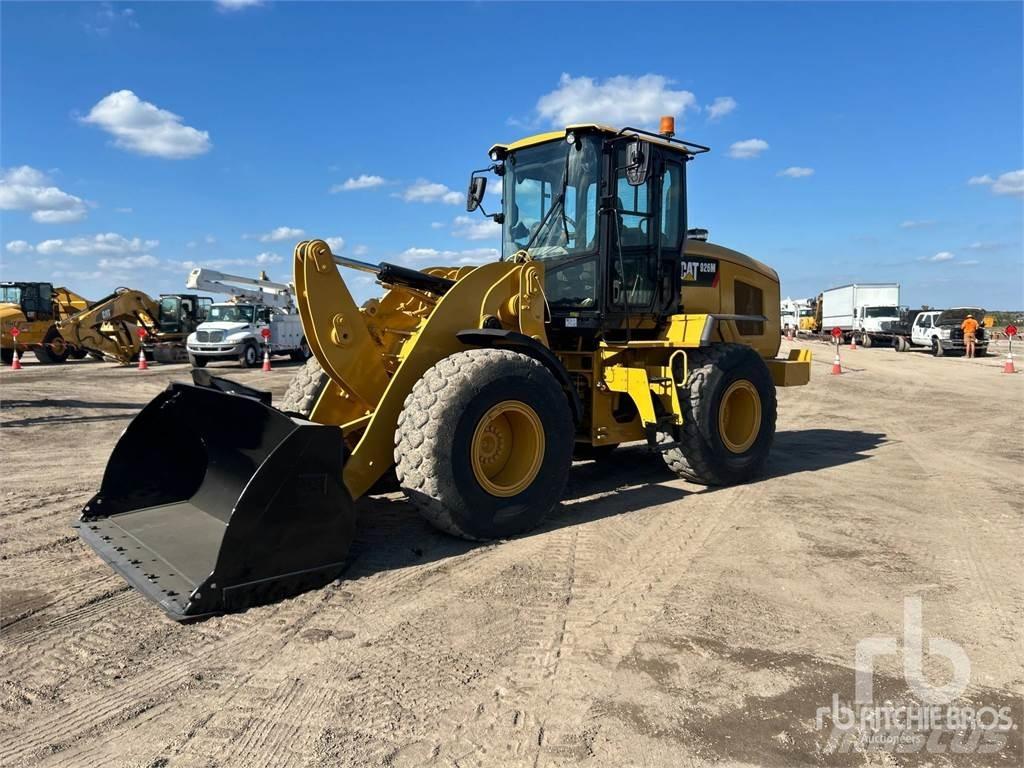 CAT 926M Колесни товарачи