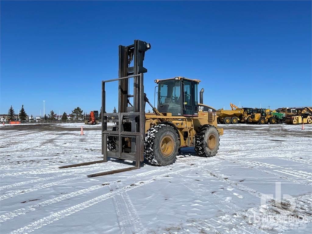 CAT 928G Камиони за херавни местности