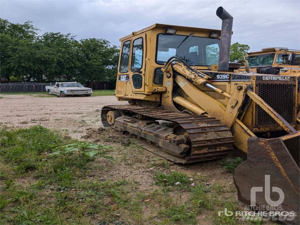CAT 939C Верижен товарач