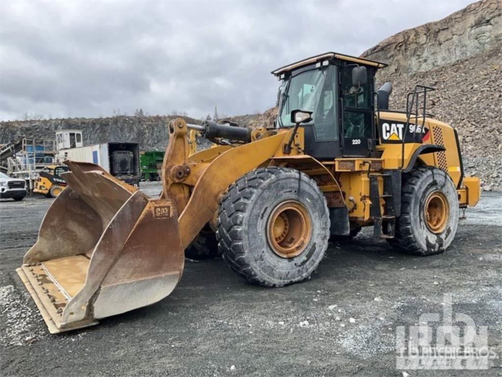 CAT 966K Колесни товарачи
