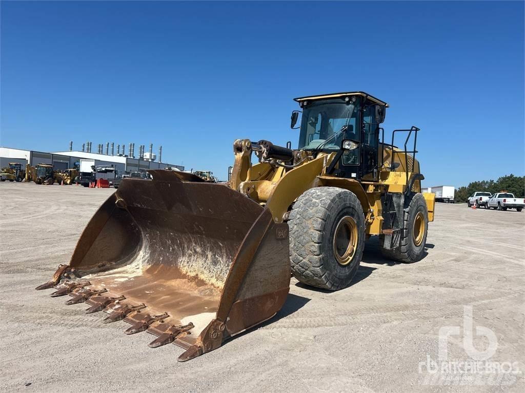 CAT 972M Колесни товарачи