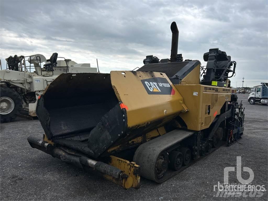 CAT AP1055F Машини за асфалт