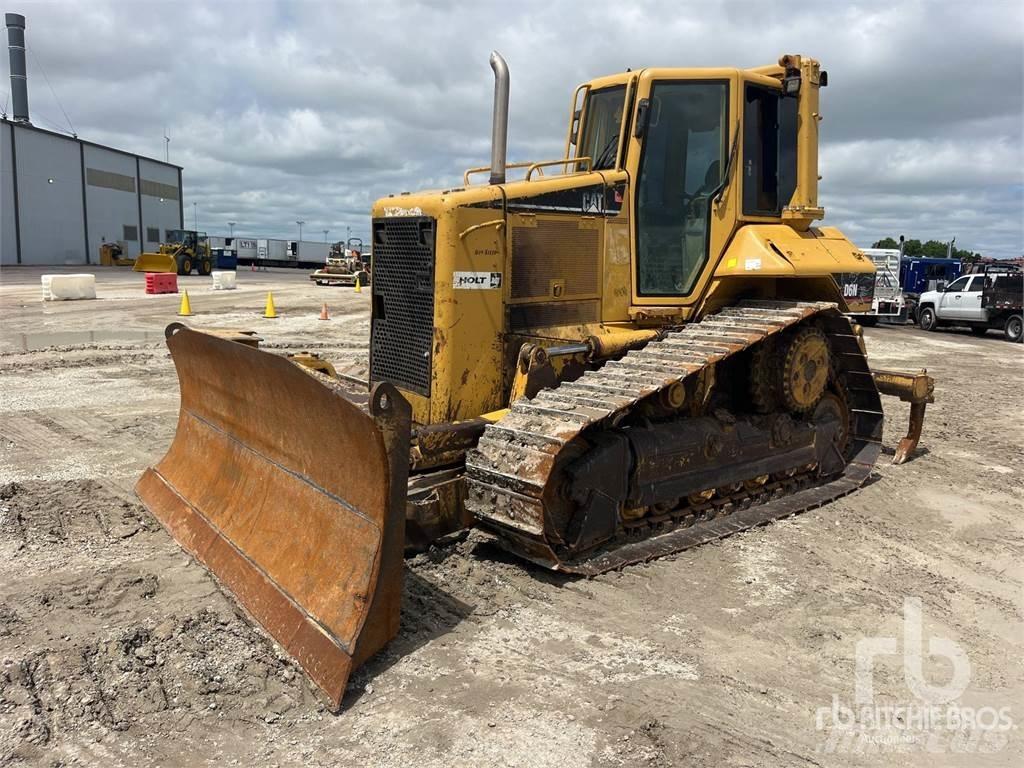 CAT D6N XL Верижни булдозери
