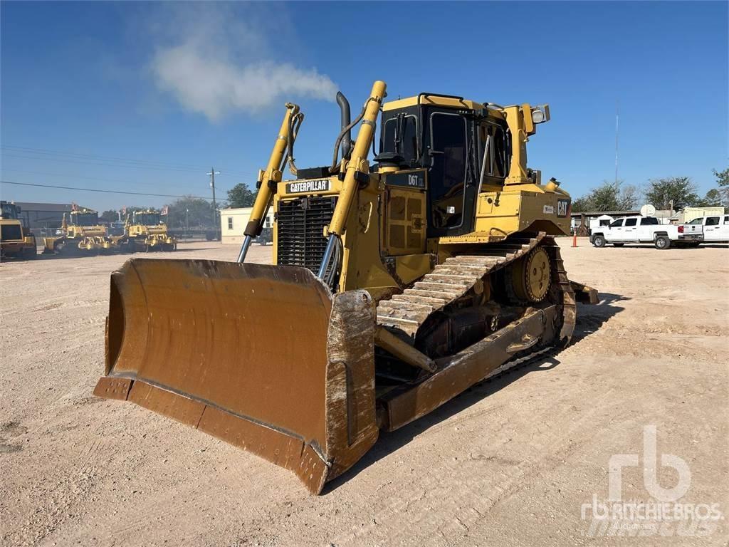CAT D6T XL Верижни булдозери
