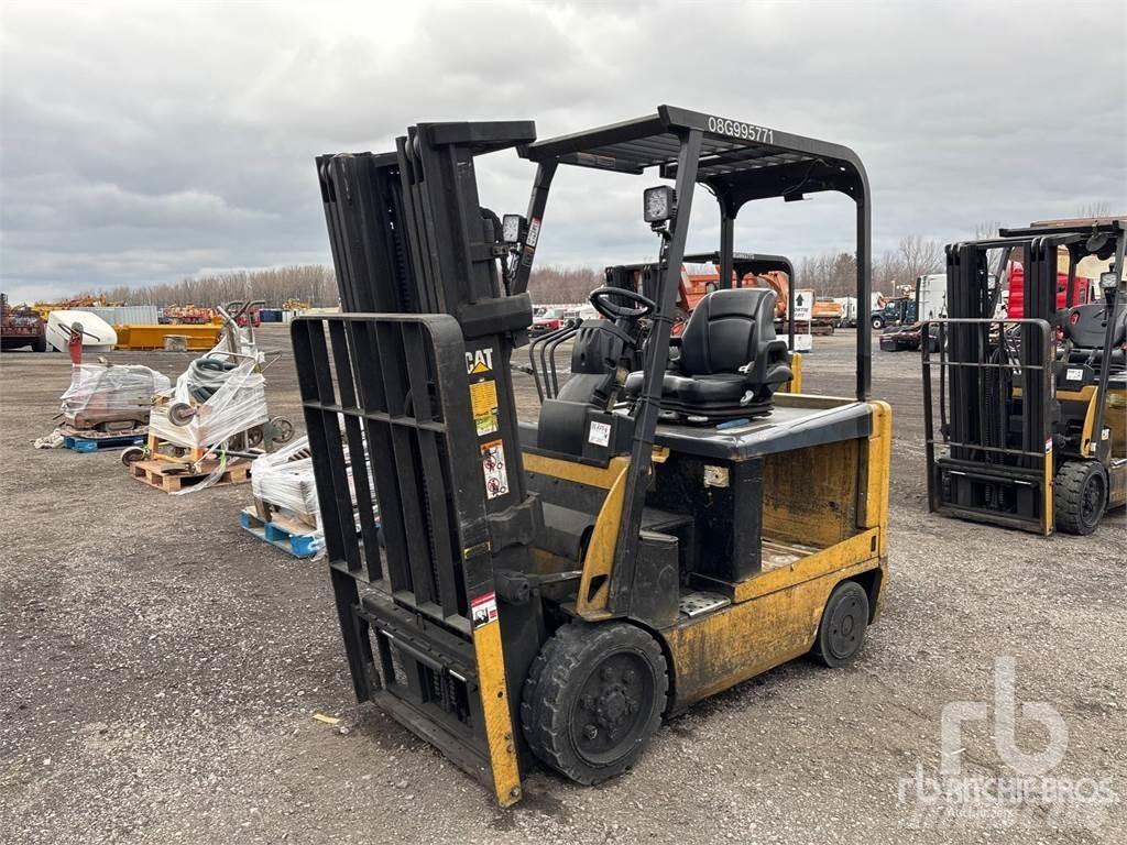 CAT EX4000 Електрически вилични кари-повдигачи