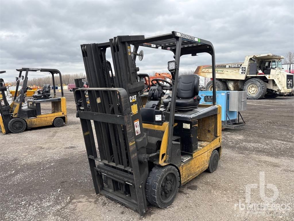 CAT EX4000 Електрически вилични кари-повдигачи