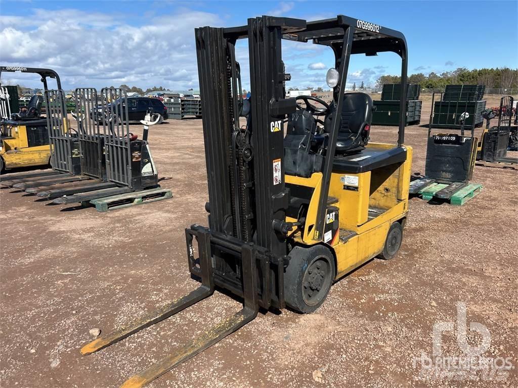 CAT EX4000CC Електрически вилични кари-повдигачи