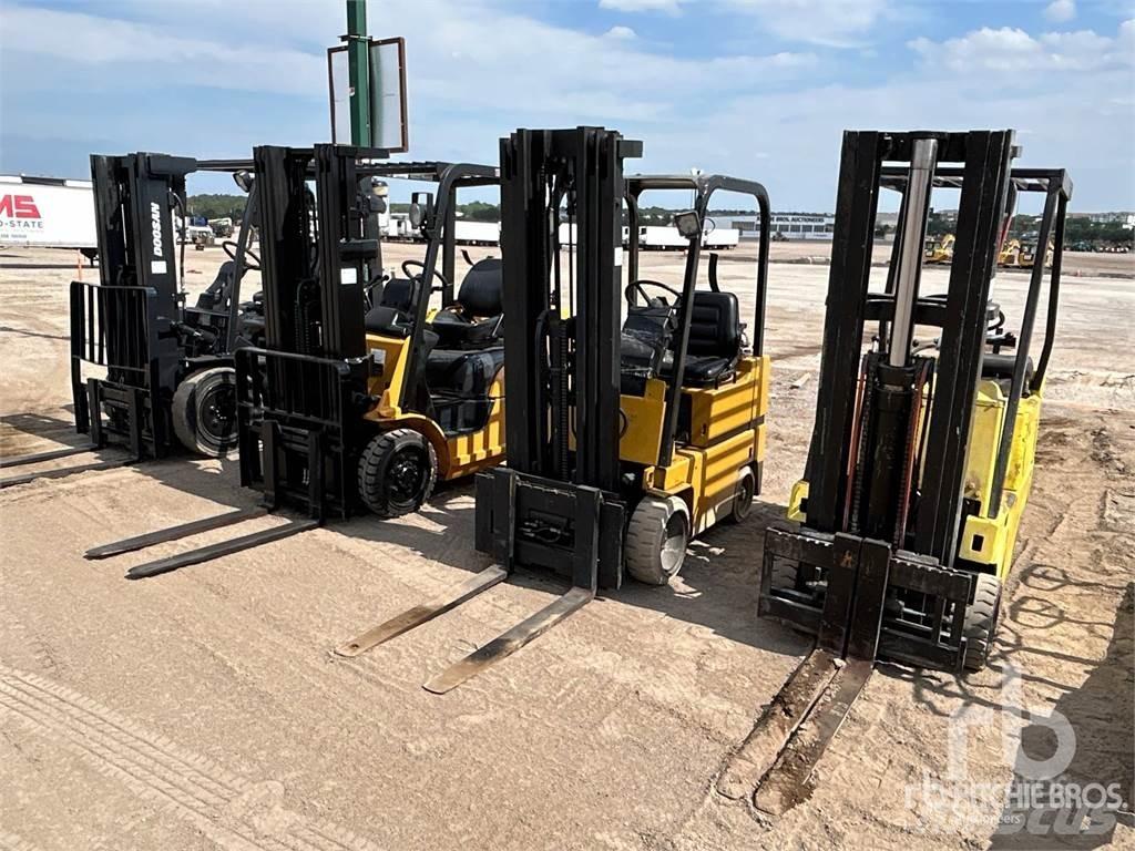 CAT T30D Дизелови камиони