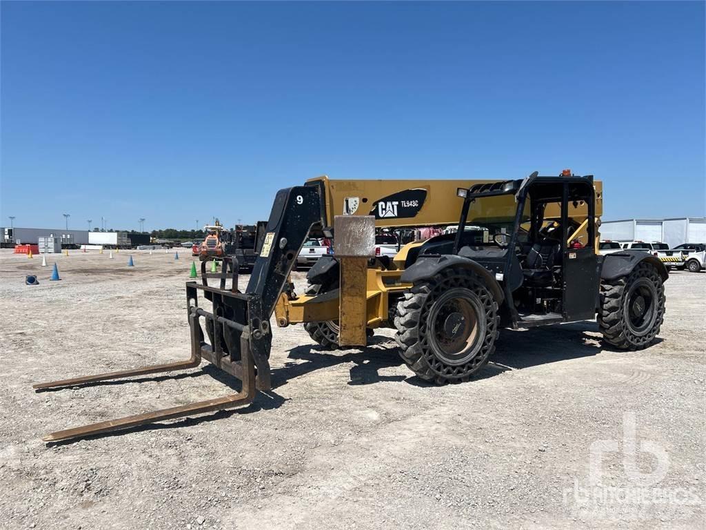 CAT TL943C Телескопични товарачи