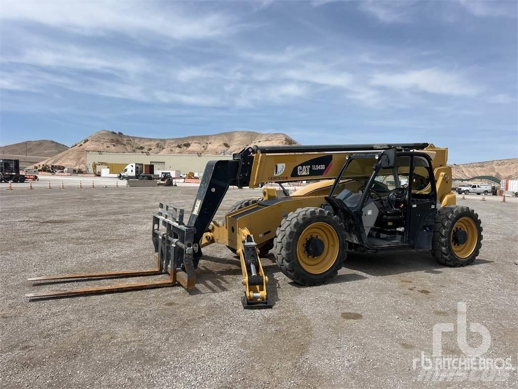 CAT TL943D Телескопични товарачи