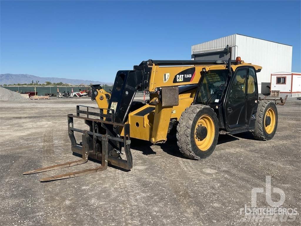 CAT TL943D Телескопични товарачи