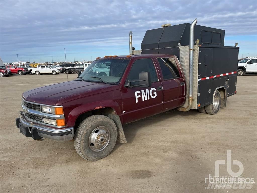 Chevrolet 3500 Общински/универсални превозни средства
