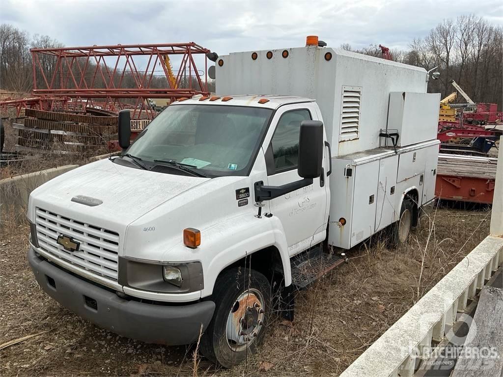Chevrolet C5500 Общински/универсални превозни средства
