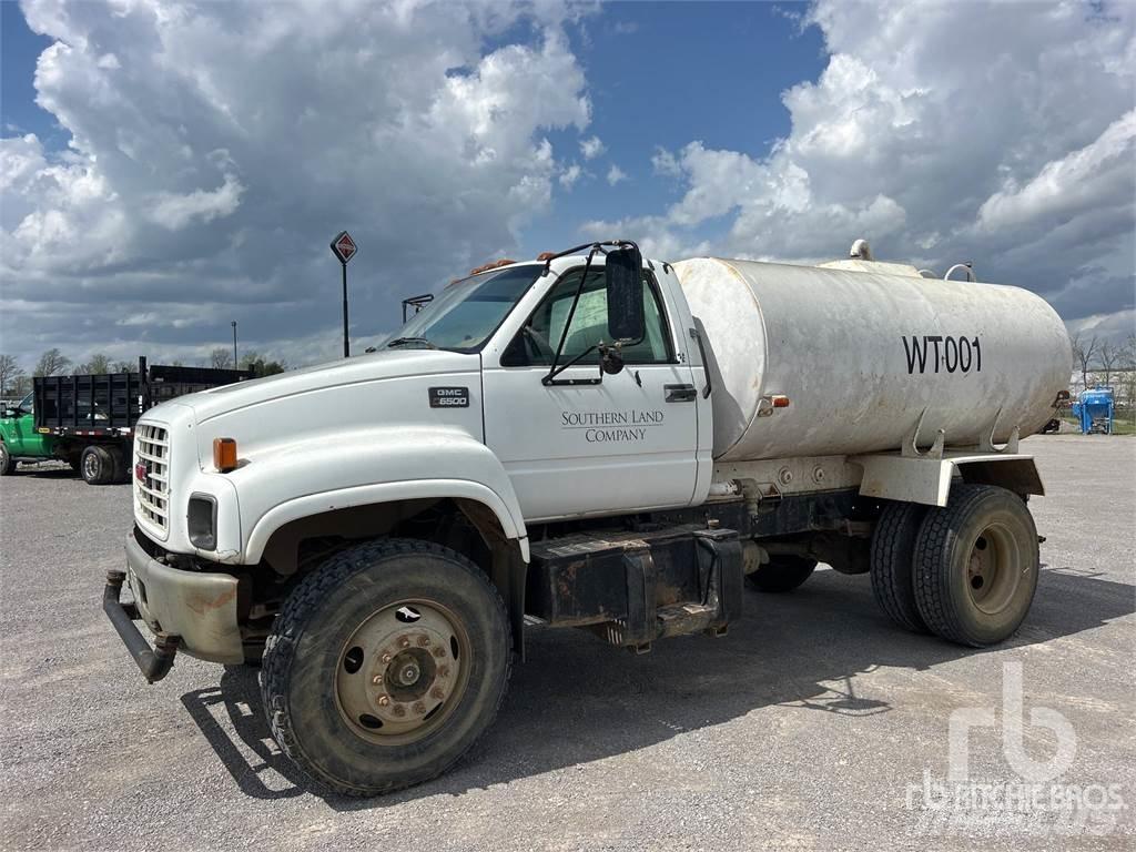 Chevrolet C6500 Цистерни за вода

