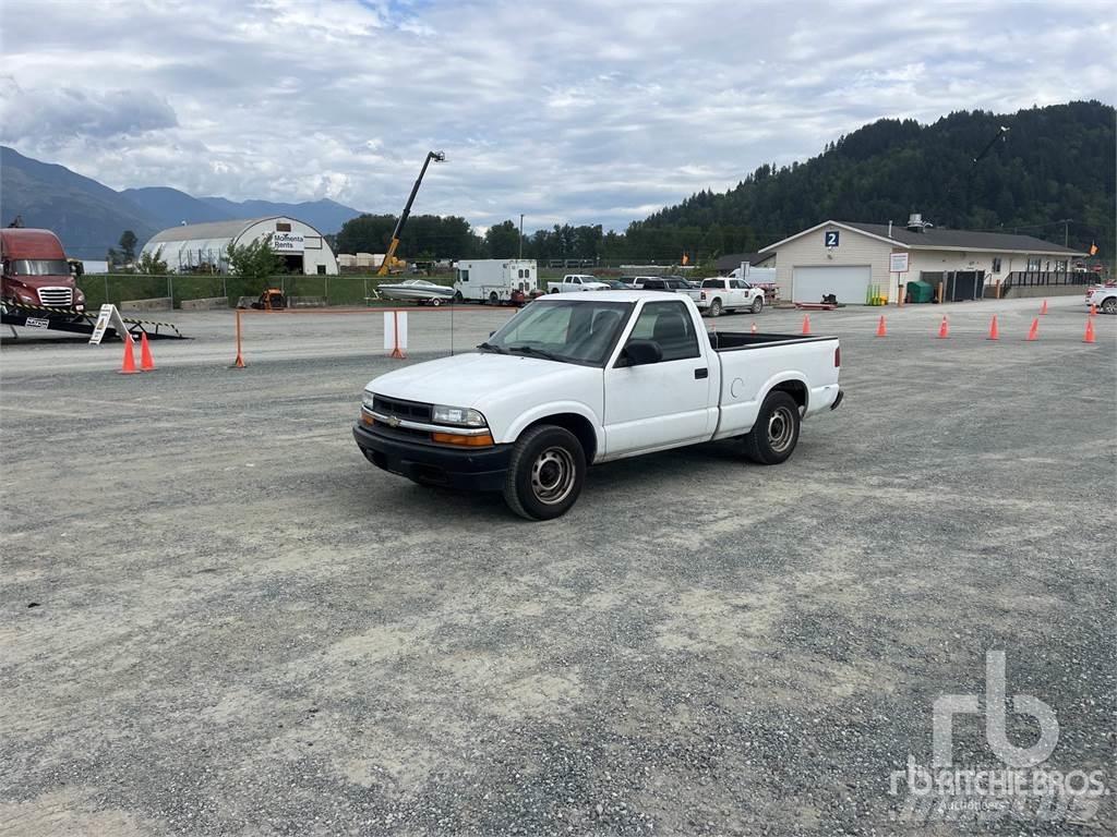 Chevrolet S-10 Пикапи