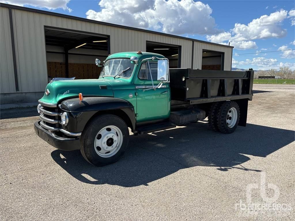 Diamond T322 Самосвал