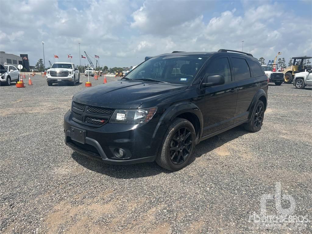 Dodge JOURNEY Пикапи