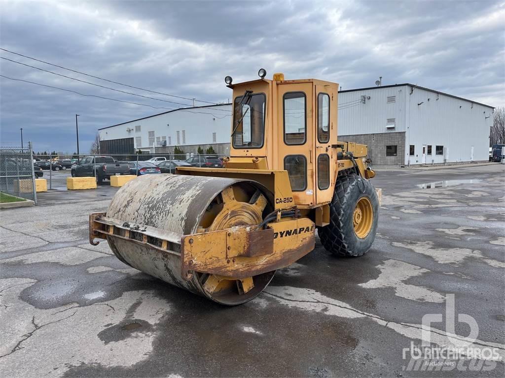 Dynapac CA25D Уплътнители за почва
