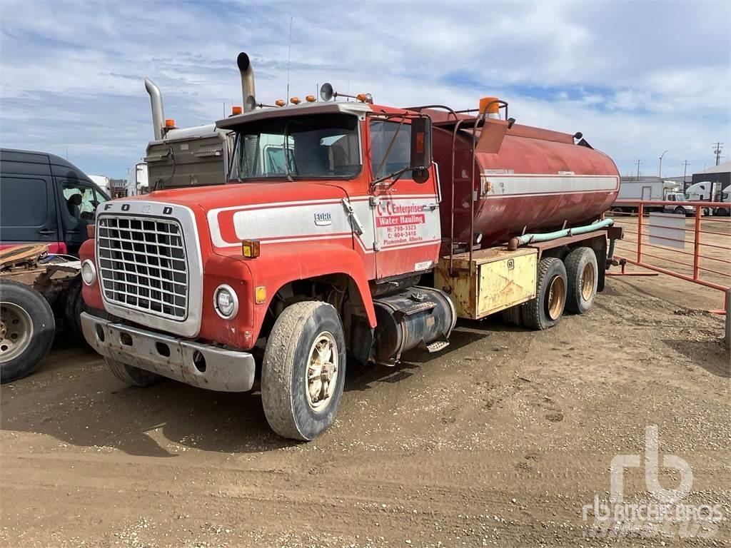 Ford 9000 Цистерни за вода
