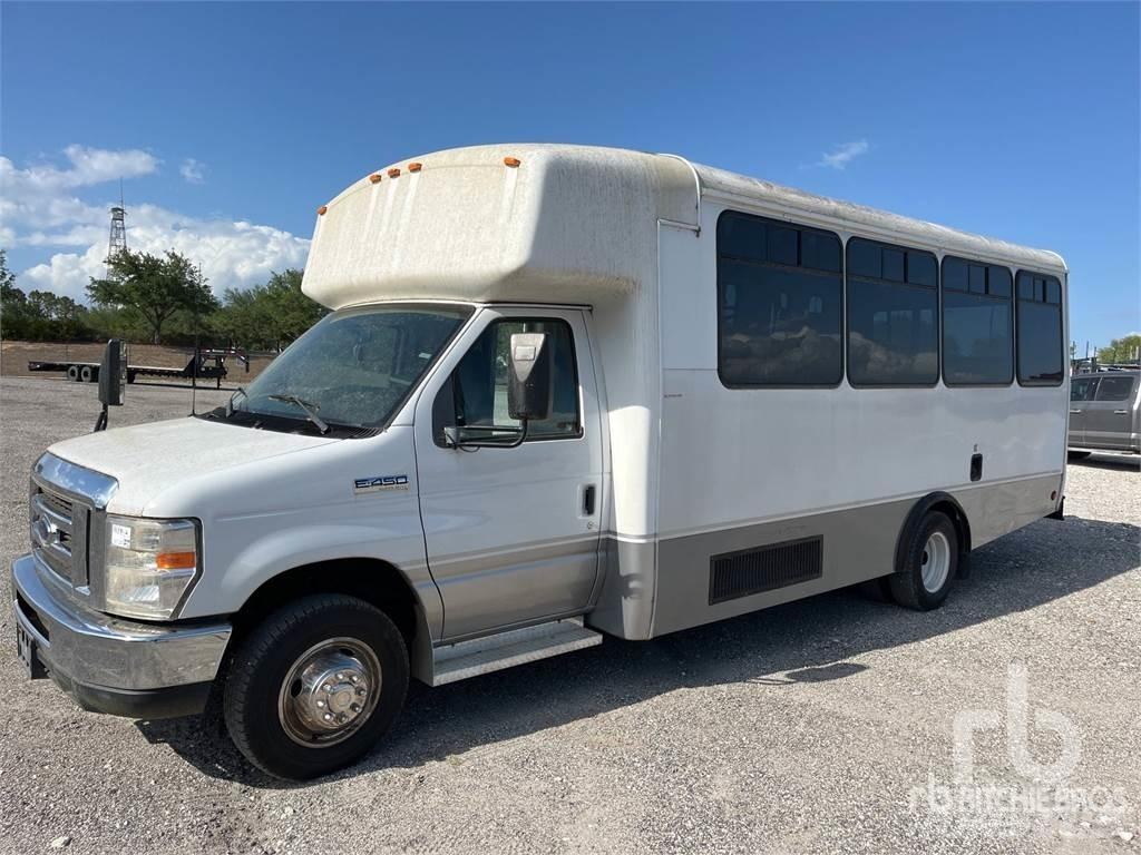 Ford E450 Междуградски автобуси