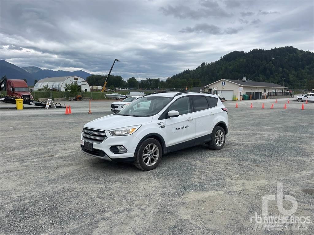 Ford ESCAPE Пикапи