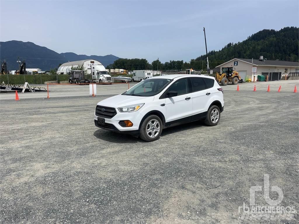 Ford ESCAPE Пикапи