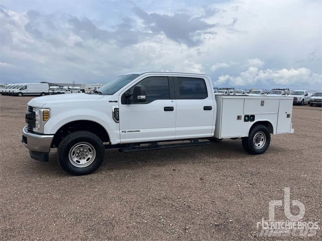 Ford F-250 Общински/универсални превозни средства

